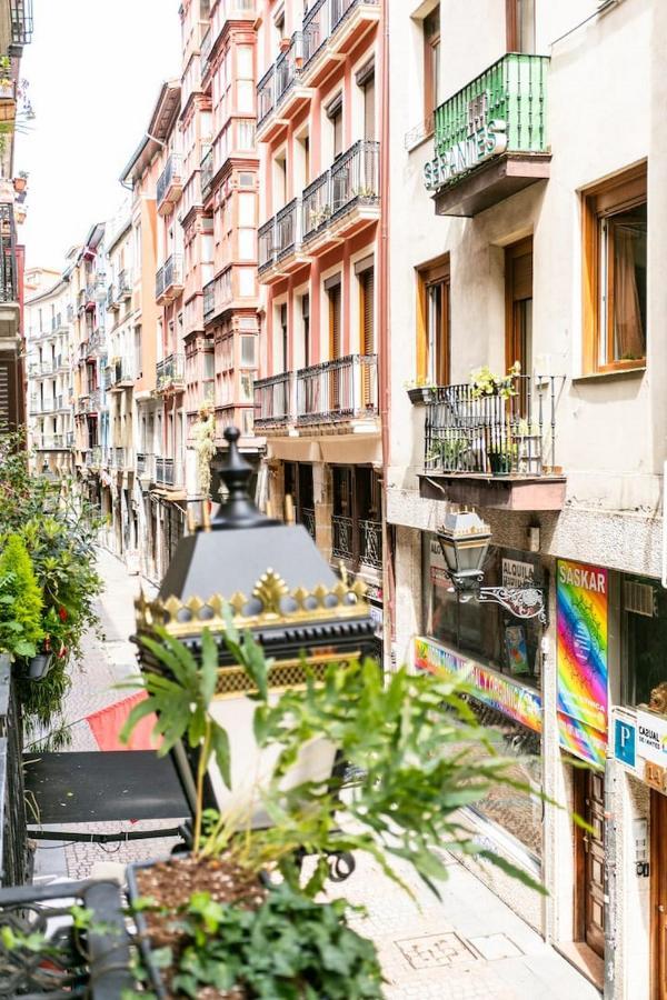 Siete Calles / Bilbao Art Kültér fotó
